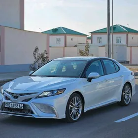 Toyota Camry 2023