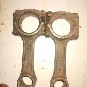 Киа. запчас. шатун