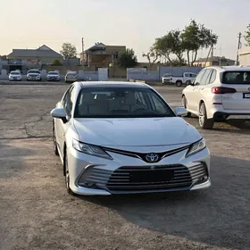 Toyota Camry 2023
