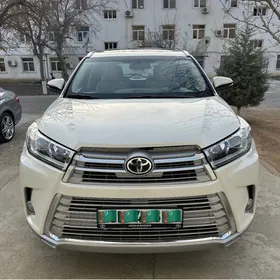 Toyota Highlander 2016