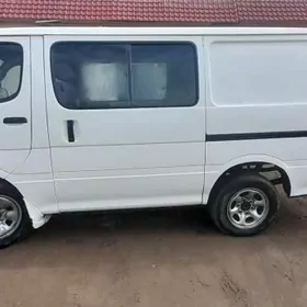 Toyota Hiace 1999