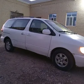 Toyota Sienna 2000