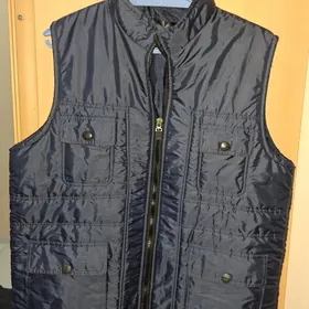 демисезонная безрукавка