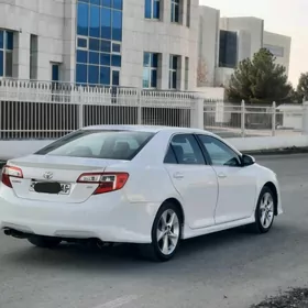 Toyota Camry 2013
