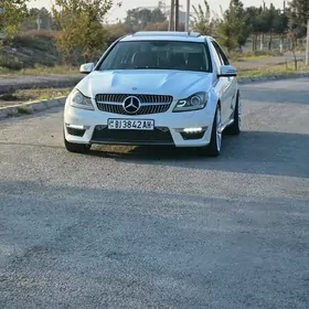 Mercedes-Benz C300 2010