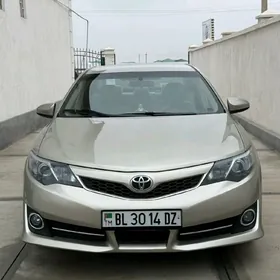 Toyota Camry 2014