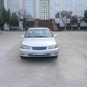 Toyota Camry 2001