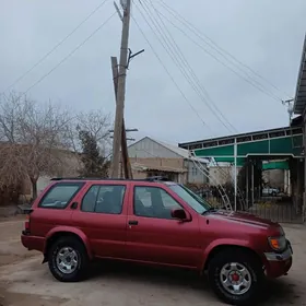 Nissan Pathfinder 1997