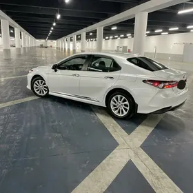 Toyota Camry 2022
