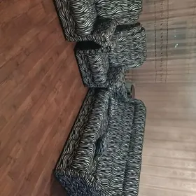 Диван и 2 кресла