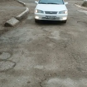 Toyota Camry 1999