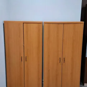 Шкафы офисные + столы и кресла