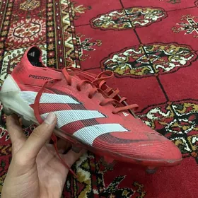 бутсы Предатор