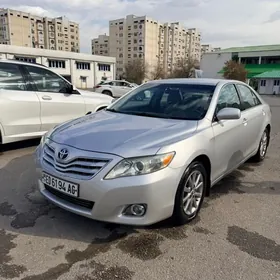 Toyota Camry 2011