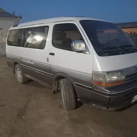 Toyota Hiace 1990