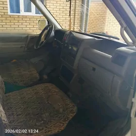 Volkswagen Transporter 2001