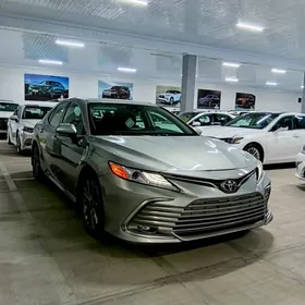 Toyota Camry 2021