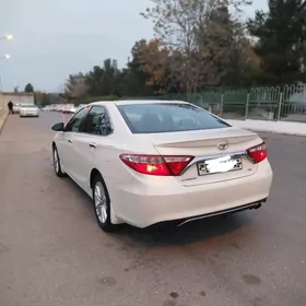 Toyota Camry 2015
