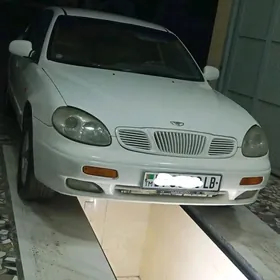 Daewoo Leganza 1999
