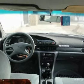 Nissan Bluebird 1996