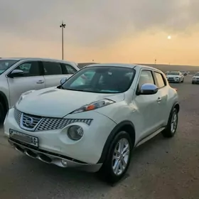Nissan JUKE 2012