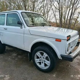 Lada Niva 2004