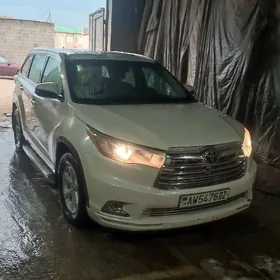 Toyota Highlander 2016