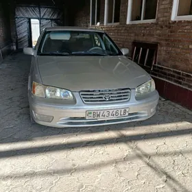Toyota Camry 2001