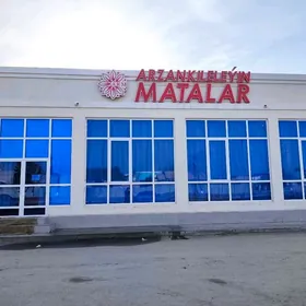 Magazina satyjy oglan gerek