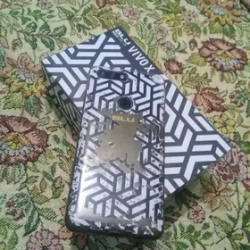 BLU VIVO X