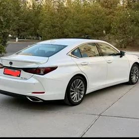 Lexus ES 350 2021