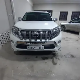 Toyota Land Cruiser Prado 2013