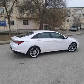 Hyundai Elantra 2021