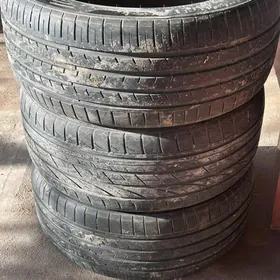 Mersedes tekerleri 235/50 ZR17