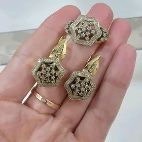 satlyk gyzyl komplekt