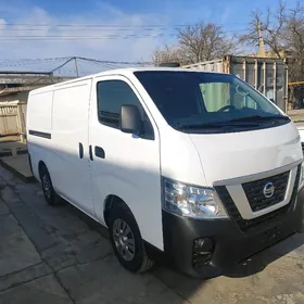 Nissan Urvan 2022