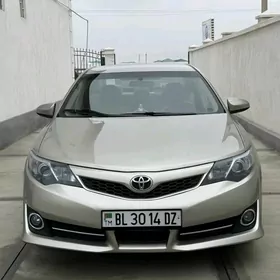 Toyota Camry 2014