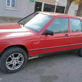 Mercedes-Benz 190E 1988