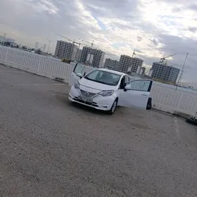 Nissan Versa Note 2017