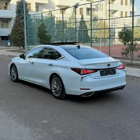 Lexus ES 350 2020