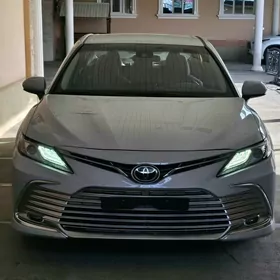 Toyota Camry 2022