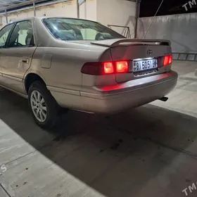 Toyota Camry 2000