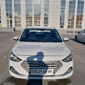 Hyundai Elantra 2020