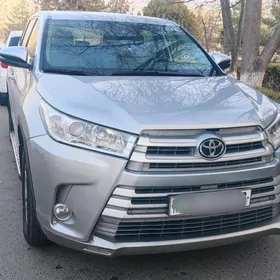 Toyota Highlander 2017