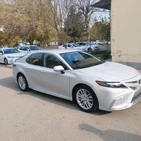 Toyota Camry 2022