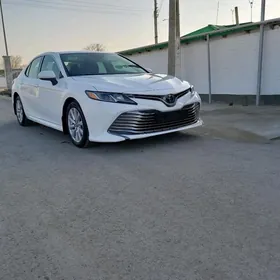 Toyota Camry 2020
