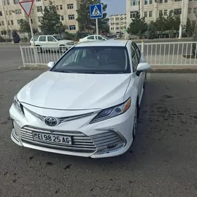 Toyota Camry 2023