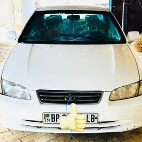 Toyota Camry 2000