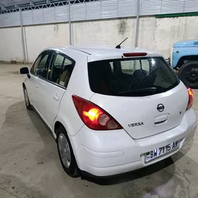 Nissan Versa 2010