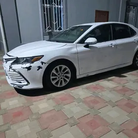 Toyota Camry 2022